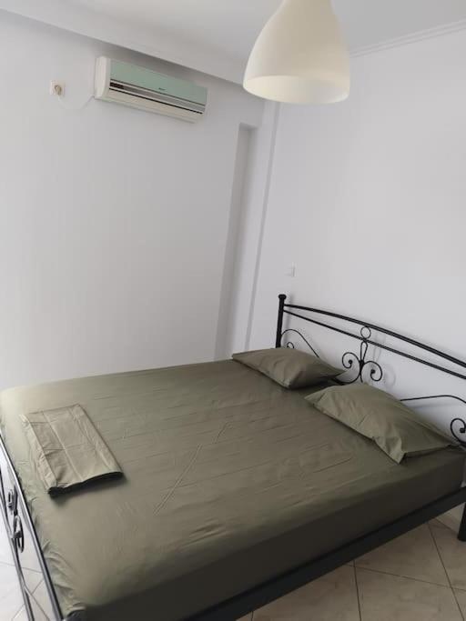Small Apartment In The Heart Of Piraeus! Notara 43 Zewnętrze zdjęcie